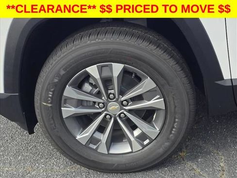 New 2026 Chevrolet Equinox LT FWD image 30
