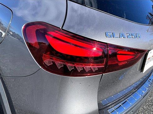 Certified 2025 Mercedes-Benz GLA 250 4MATIC image 26