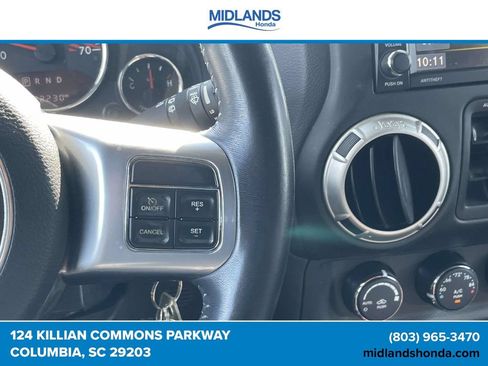 Used 2016 Jeep Wrangler Unlimited Rubicon AWD/4WD image 19