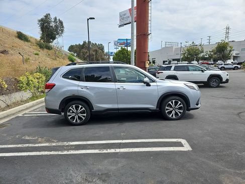 Used 2024 Subaru Forester Limited AWD/4WD image 8