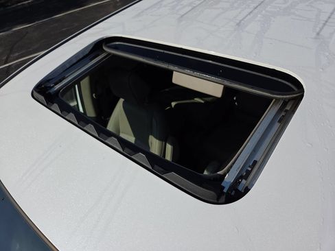 Used 2024 Honda Odyssey Elite image 4