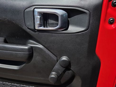 Used 2024 Jeep Wrangler Sport image 17