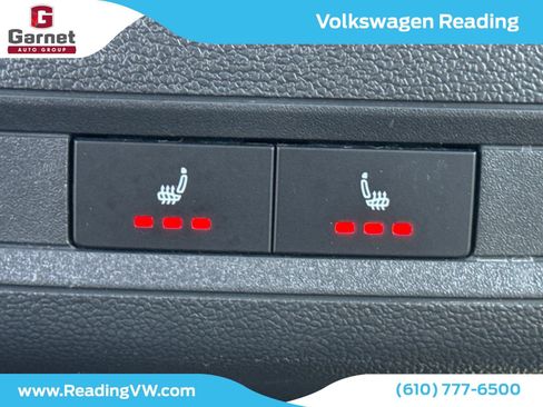 Certified 2021 Volkswagen Jetta R-Line w/ R-Line Cold Weather Package FWD image 40