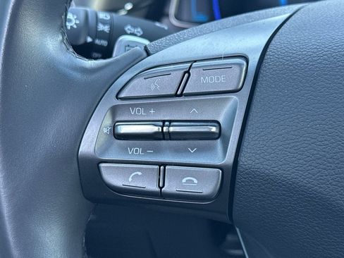 Used 2020 Hyundai Ioniq Limited image 31