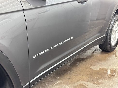 Certified 2024 Jeep Grand Cherokee Laredo w/ Trailer Tow Package image 22