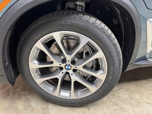 New 2026 BMW X5 xDrive50e image 28