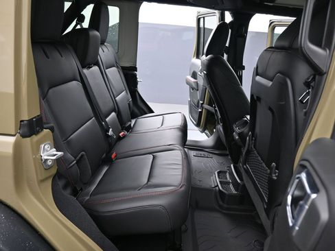 New 2026 Jeep Wrangler Unlimited Rubicon AWD/4WD image 29