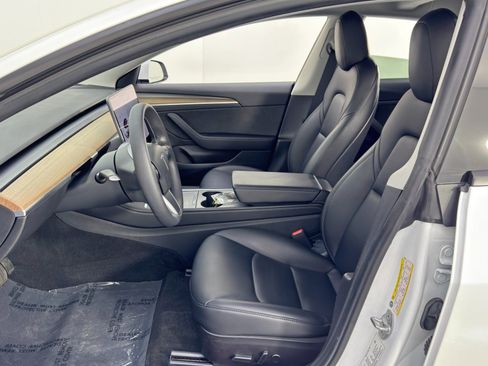 Used 2021 Tesla Model 3 Standard Range Plus image 17