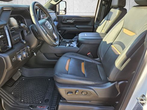 Used 2024 GMC Sierra 2500 AT4 w/ AT4 Premium Plus Package image 7
