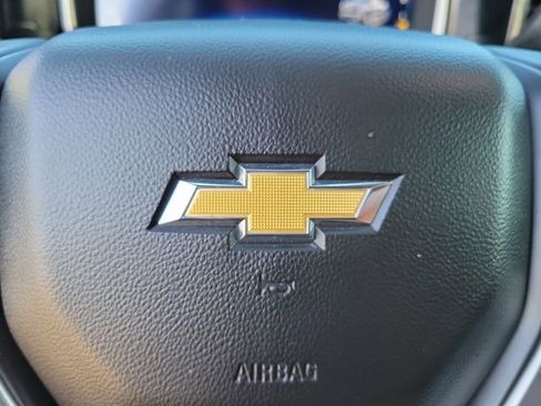 Used 2025 Chevrolet Silverado 1500 LT RWD image 30