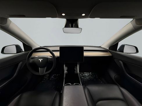 Used 2018 Tesla Model 3 Long Range image 16