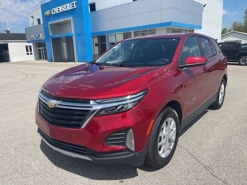 Used 2023 Chevrolet Equinox LT image 2