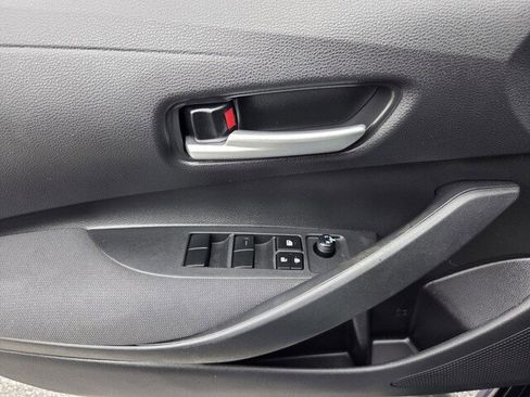 Used 2020 Toyota Corolla LE w/ Carpet Mat Package (TMS) FWD image 11