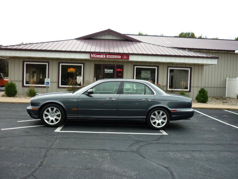 Used 2004 Jaguar XJ8 RWD image 2