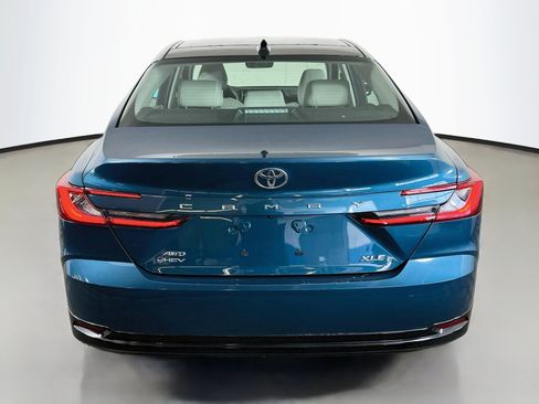 Used 2026 Toyota Camry XLE AWD/4WD image 6