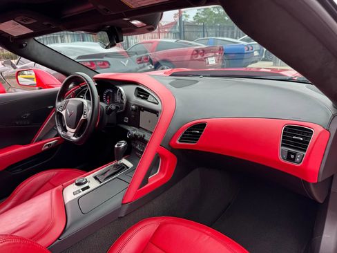 Used 2016 Chevrolet Corvette Z06 w/ 3LZ Preferred Equipment Group image 25