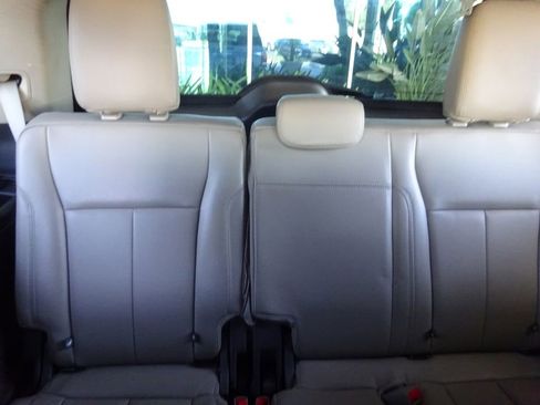 Used 2020 Ford Expedition XLT w/ Equipment Group 202A RWD image 24