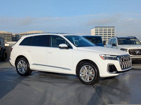 Used 2025 Audi Q7 3.0T Premium Plus image 1