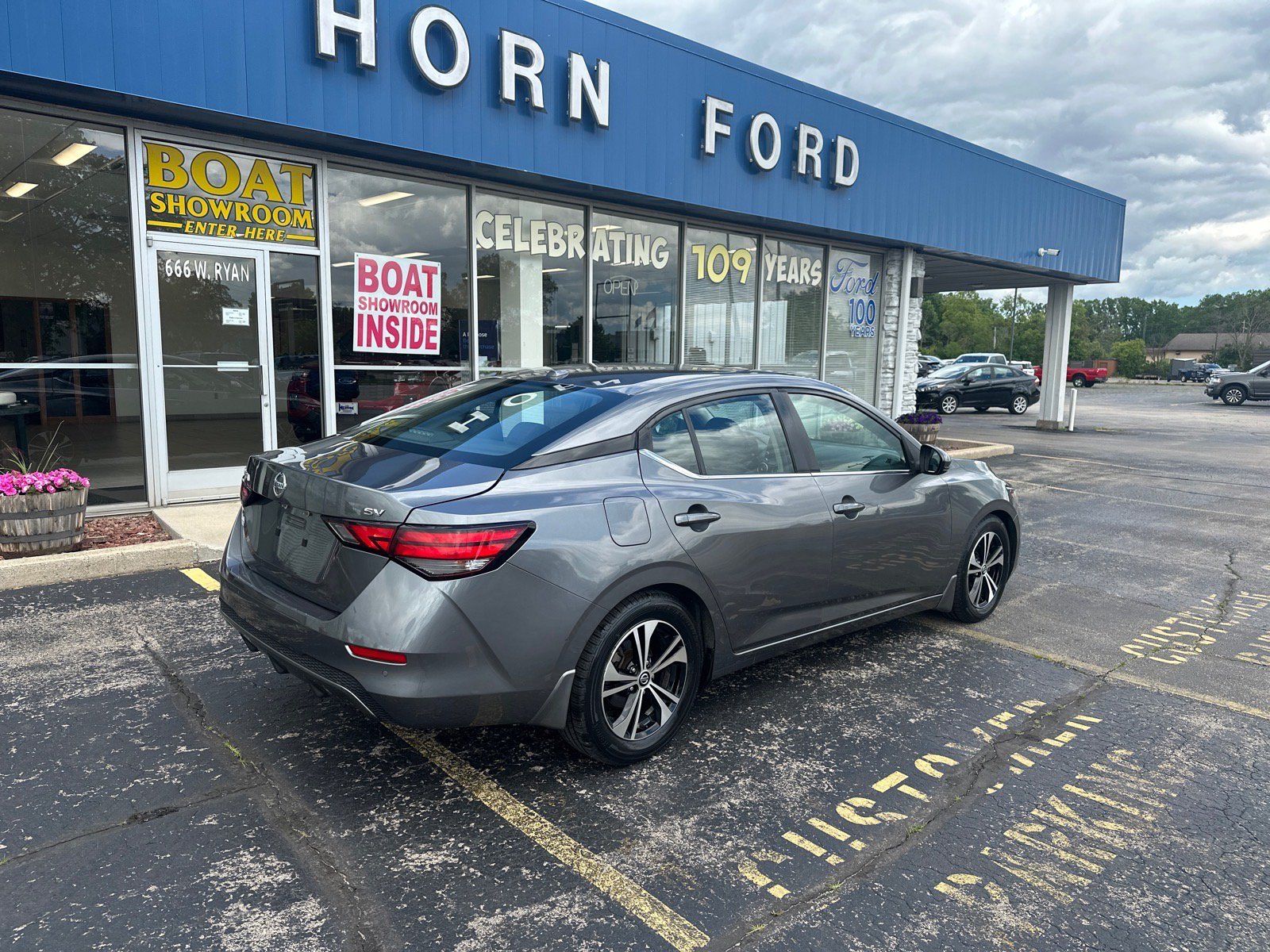 Used 2020 Nissan Sentra SV w/ Trunk Package FWD image 5
