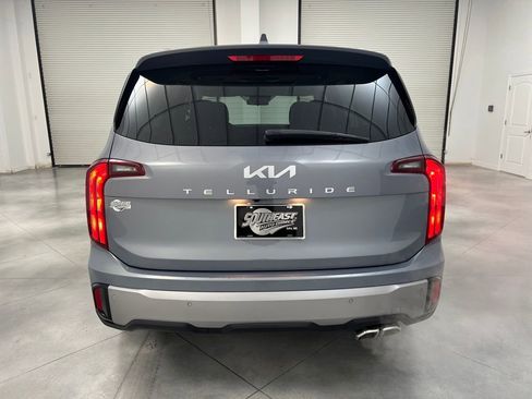 Used 2025 Kia Telluride S image 6