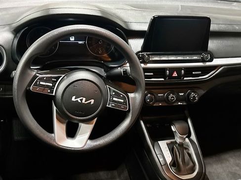 Used 2023 Kia Forte LXS w/ LXS Technology Package image 19