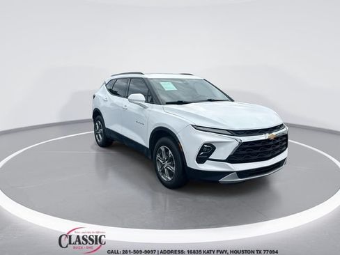 Used 2024 Chevrolet Blazer LT FWD image 1