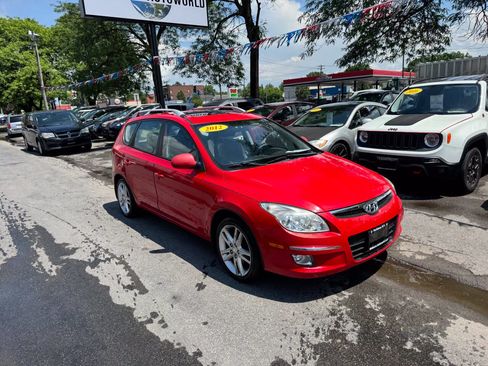 Used 2012 Hyundai Elantra FWD image 1