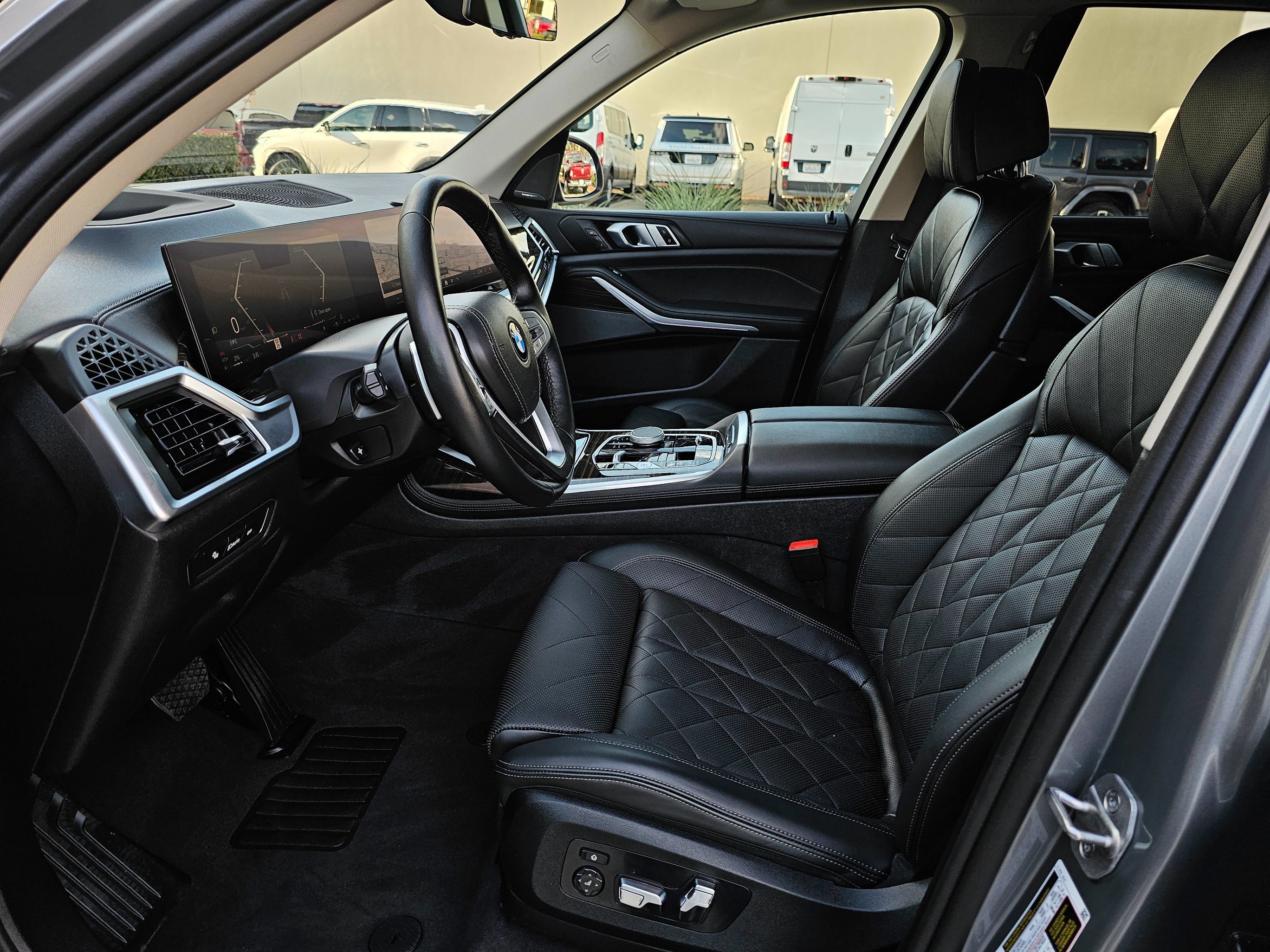 Used 2025 BMW X7 xDrive40i AWD/4WD image 14
