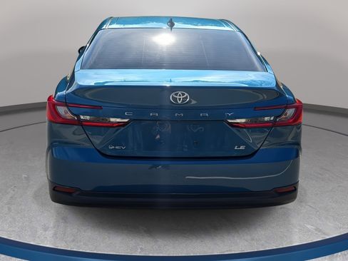 Used 2025 Toyota Camry LE image 6