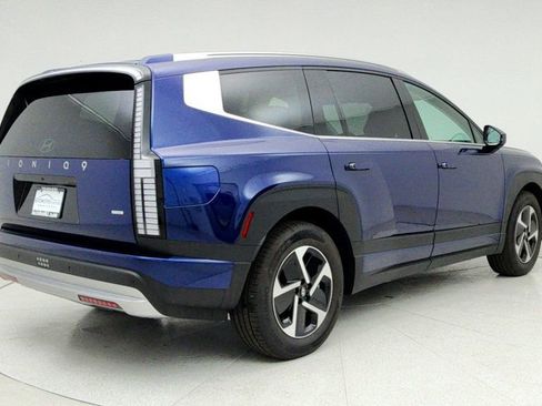 Used 2026 Hyundai Ioniq 9 SE image 5