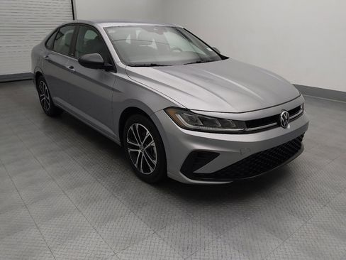 Used 2025 Volkswagen Jetta Sport FWD image 13