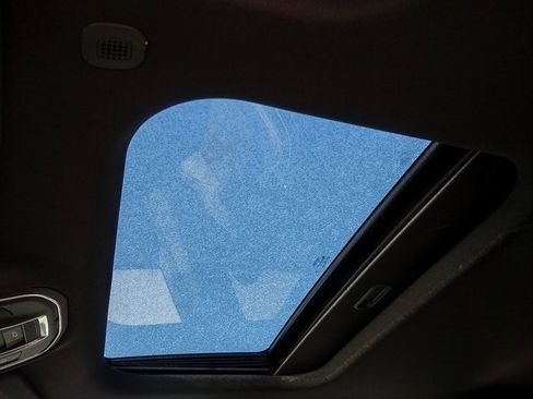 New 2025 Jeep Grand Cherokee Altitude image 14