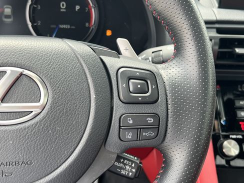 Used 2025 Lexus IS 350 F Sport RWD image 11