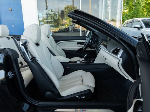 Used 2018 BMW 440i xDrive Convertible AWD/4WD image 25