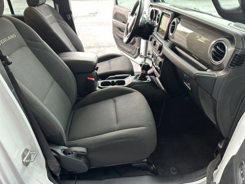 Used 2023 Jeep Gladiator Overland image 20
