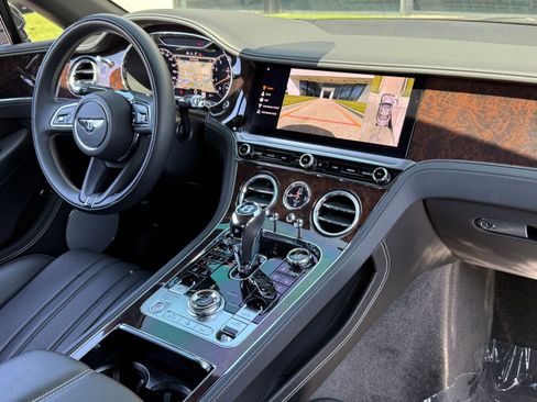 Used 2021 Bentley Continental GT image 42