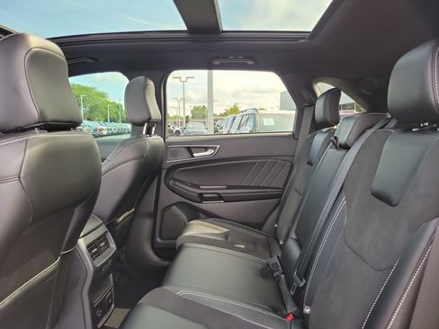 Certified 2022 Ford Edge ST w/ Equipment Group 401A AWD/4WD image 14