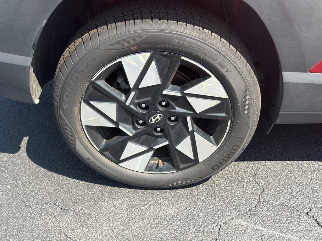 Used 2024 Hyundai Kona SEL AWD/4WD image 23