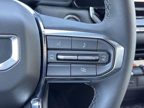 New 2026 GMC Canyon Elevation w/ Technology Package AWD/4WD image 10