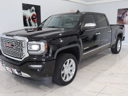 Used 2018 GMC Sierra 1500 Denali w/ Denali Ultimate Package AWD/4WD image 7