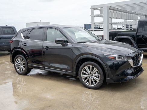Used 2023 MAZDA CX-5 Signature AWD/4WD image 3