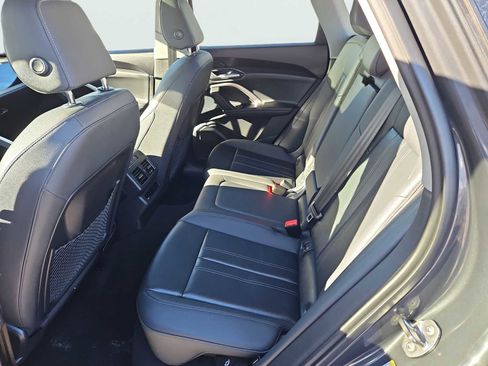 Certified 2025 Audi Q5 Premium w/ Convenience Package AWD/4WD image 33