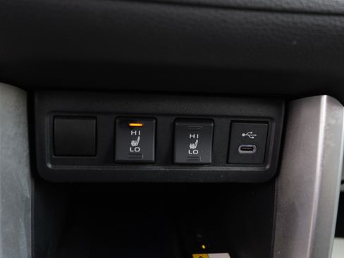 Used 2023 Toyota Corolla Cross XLE AWD/4WD image 11