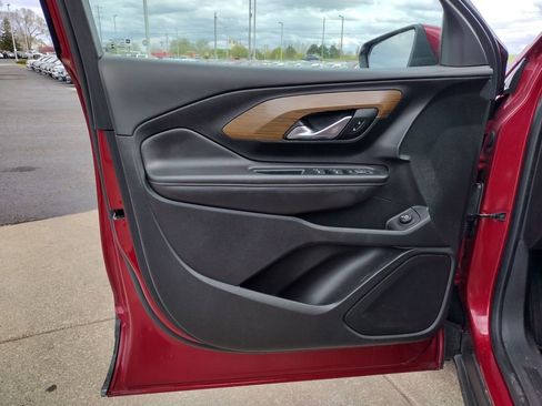 Used 2020 GMC Terrain SLE w/ Driver Convenience Package FWD image 9