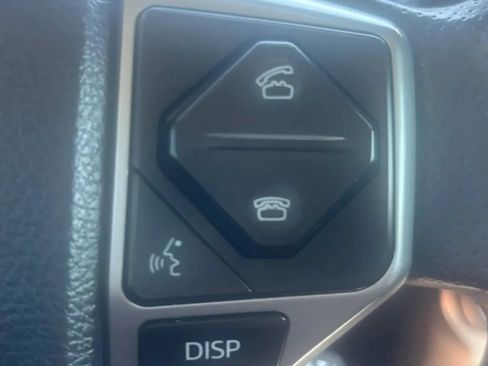 Used 2018 Toyota 4Runner Limited AWD/4WD image 9