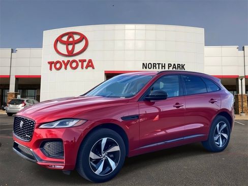 Used 2024 Jaguar F-PACE R-Dynamic S image 1