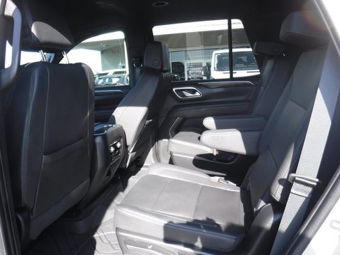 Used 2024 Chevrolet Tahoe LT w/ Luxury Package image 10