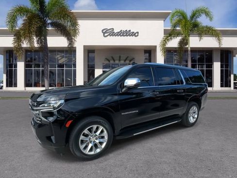 Used 2023 Chevrolet Suburban Premier image 7