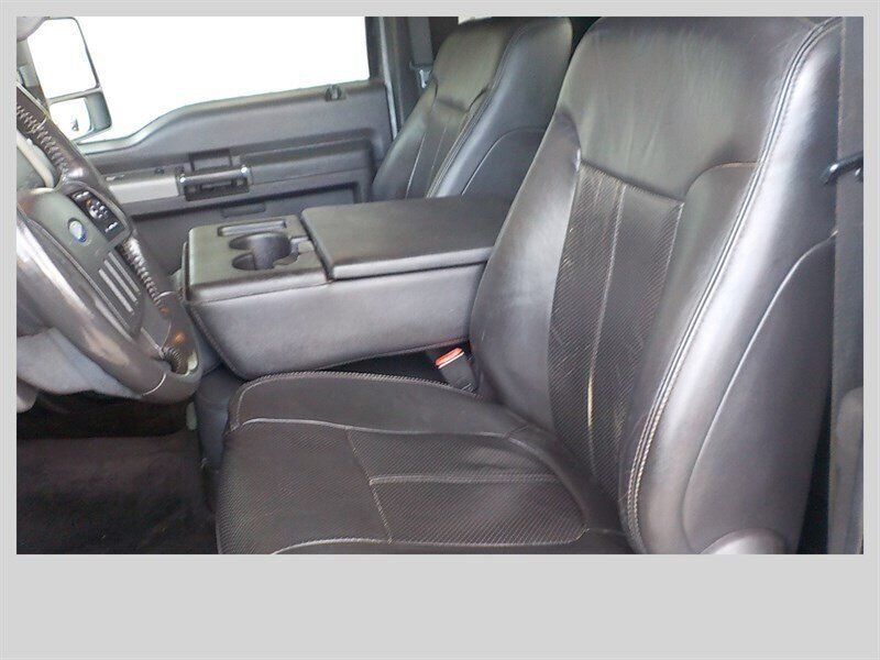 Used 2011 Ford F350 Lariat w/ Lariat Interior Pkg AWD/4WD image 4
