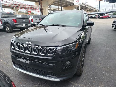 Used 2025 Jeep Compass Limited image 1
